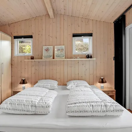 בית נופש Lovely In With Wifi *