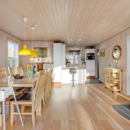 Cozy In With House A Panoramic View
