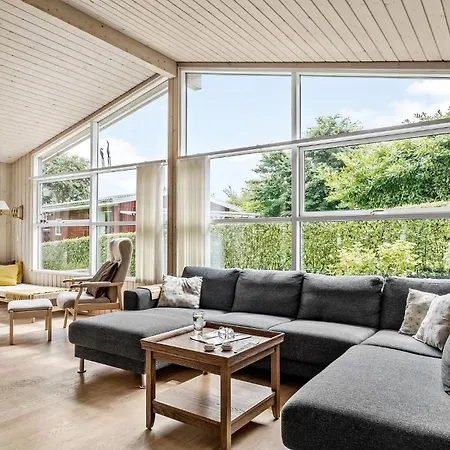 בית נופש Lovely In With Wifi