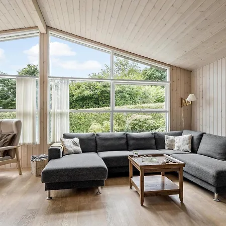 בית נופש Lovely In With Wifi *